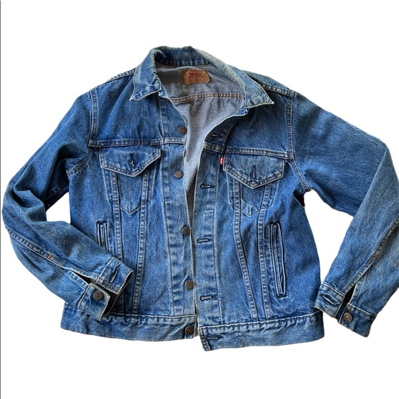 Levi’s an awesome broke in Jacket size 42R